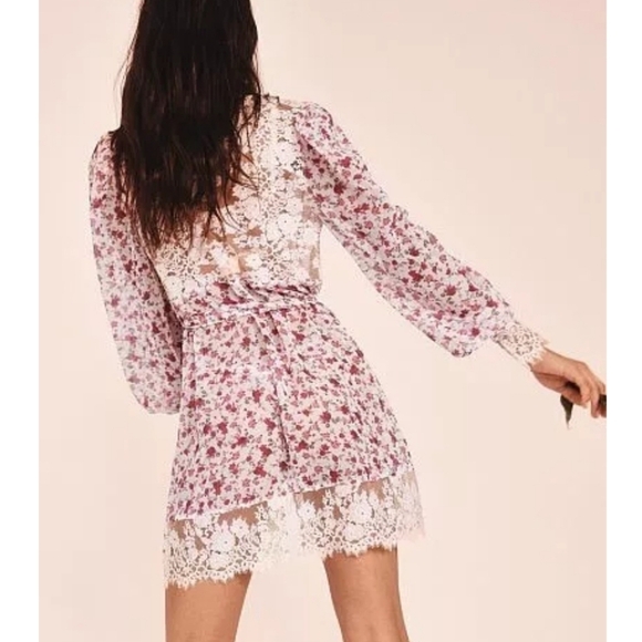 New!For Love and Lemons Lace Trim Robe - Picture 4 of 15